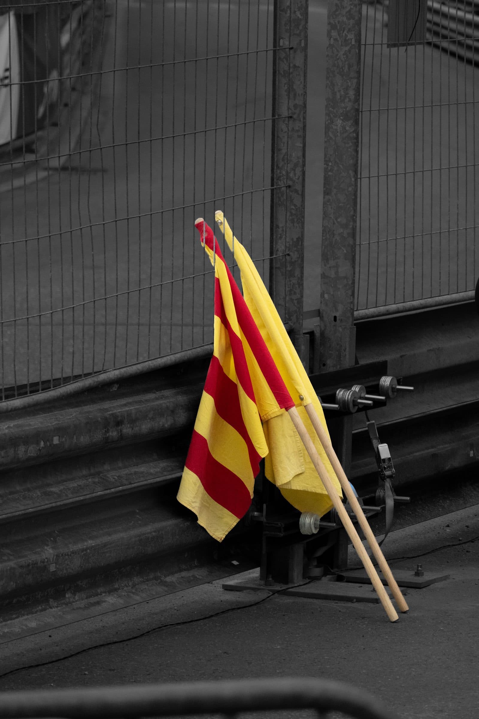 Flagge am Streckenrand während des Bergrennens